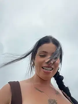 Stripchat Free Porn Cam of Rafaellaz