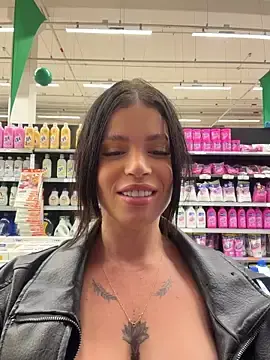 Stripchat Watch Live Sex Cams of Rafaellaz