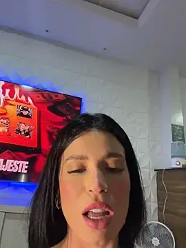 Stripchat Live Porn of Rafaellaz