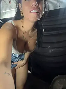 Stripchat Sex Cam of Rafaellaz