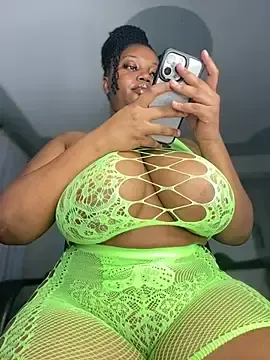 Stripchat Free Live Porn of EliteSoraya