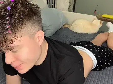 Stripchat Watch Live Sex Cams of holy_eggs_02