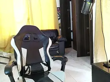 Stripchat Free Live Porn of aronmiller404