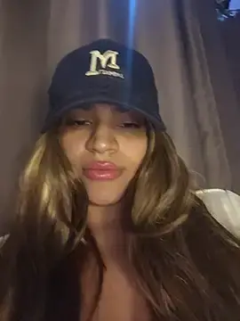 Stripchat Watch Live Sex Cams of SexyFriends_