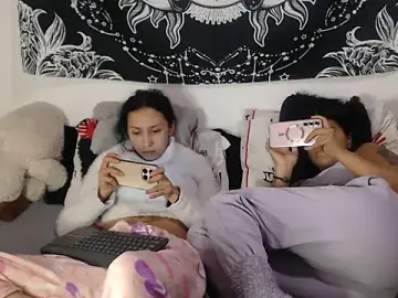 Stripchat Free Live Porn of abby_n_emily