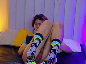 Stripchat Live Porn of Derek_Sinn