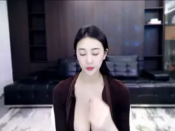 Stripchat Best Webcam of Lucky__Yuner