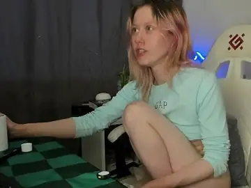 Stripchat Sex Cam of Silly__Milly