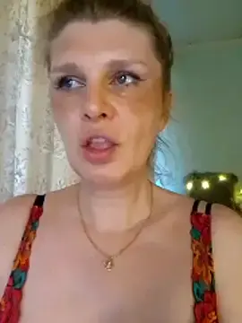 Stripchat Free Porn Cam of TsPostophere
