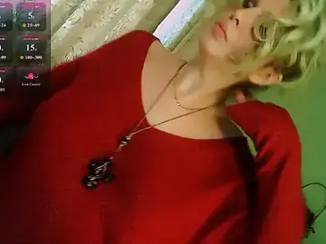 Stripchat Live Sex Cam of TsPostophere