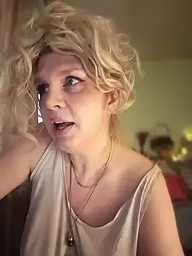 Stripchat Live Porn of TsPostophere