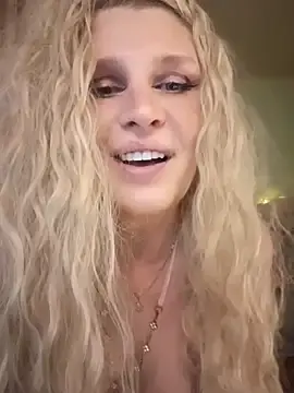Stripchat Watch Live Sex Cams of TsPostophere