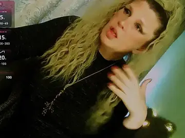 Stripchat Live Sex Cam of TsPostophere