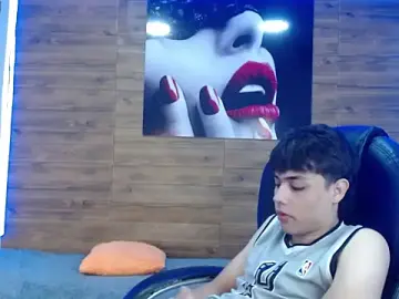 Stripchat Sex Cam of ivan_cooper