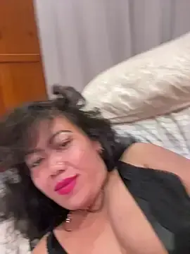 Stripchat Adult Webcam of Lindarossyta