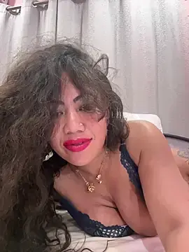 Stripchat Live Sex Cam of Lindarossyta