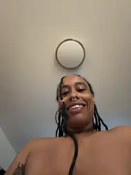 Stripchat Adult Video Chat of Lunalovesyou8