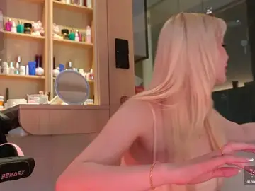Stripchat Free Live Porn of hyun_chia