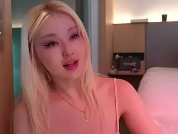 Stripchat Live Porn of hyun_chia