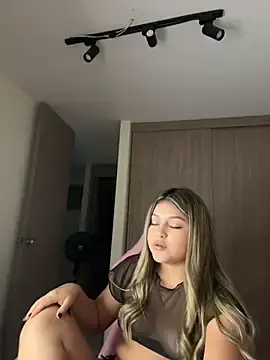Stripchat Sex Chat of lunablossom_