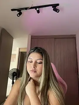 Stripchat Adult Video Chat of lunablossom_