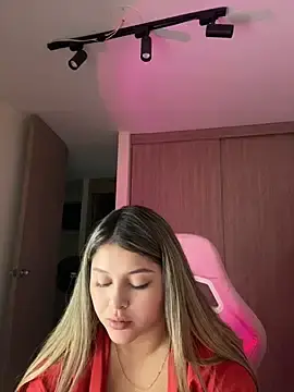 Stripchat Live Sex of lunablossom_