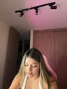 Stripchat Adult Webcams of lunablossom_