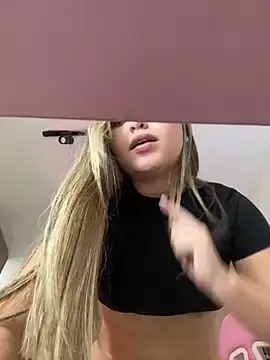 Stripchat Live Sex of lunablossom_