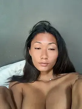 Stripchat Sex Cam of thai-dreamgirl