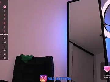 Stripchat Live Sex of mia_kittten