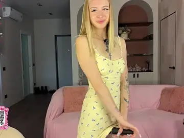 Stripchat Free Live Porn of BlondieSixSeven