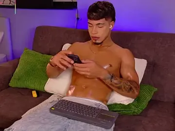 Stripchat Watch Live Sex Cams of Ken-boy_