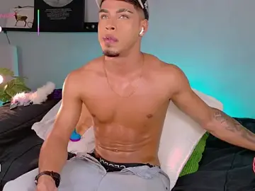 Stripchat Nude Webcam of Ken-boy_