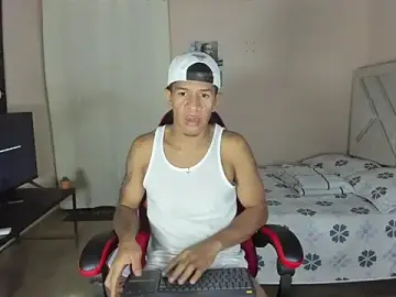 Stripchat Free Porn Cam of Toptony22