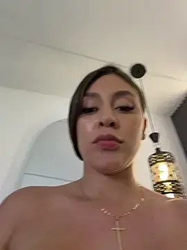 Stripchat Nude Webcam of LAURA_VANESA