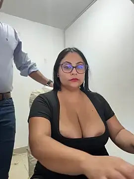Stripchat Live Sex Cam of Angie_e