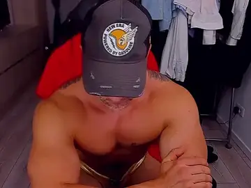 Stripchat Adult Webcam of MarisMuscle