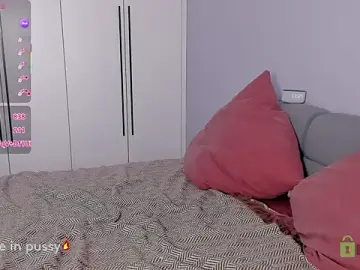 Stripchat Free Live Porn of SourSweetCherry