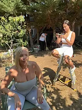 Stripchat Nude Webcam of TUNDEROSE1