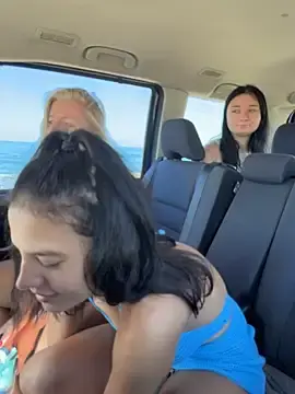 Stripchat Free Live Porn of TUNDEROSE1