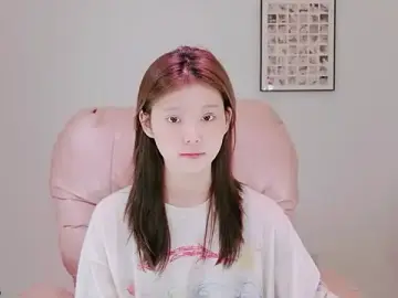Stripchat Free Porn Cam of yang_12