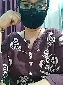 Stripchat Watch Live Sex Cams of Aishwaryaa_69