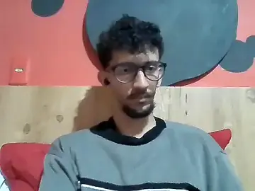 Stripchat Adult Webcam of kngmah