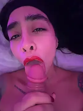 Stripchat Sex Cam of sophierooy22