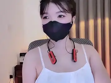 Stripchat Sex Cam of Caryln-Bun