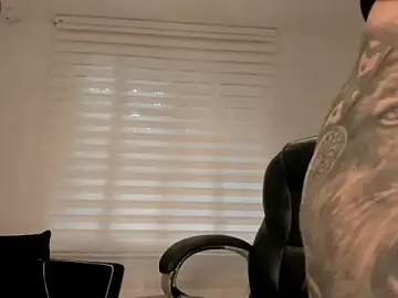Stripchat Live Sex Cam of MadisonKane
