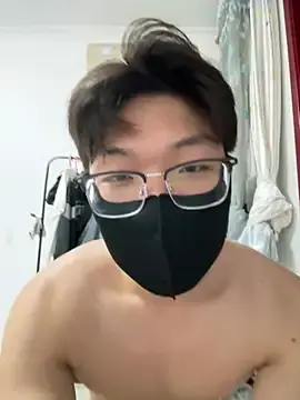 Stripchat Live Sex Cam of Ycen_