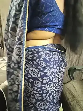 Stripchat Adult Webcam of bhuvana_555