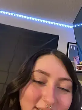 Stripchat Free Porn Cam of Evemeqt