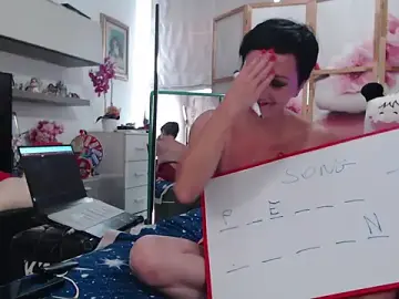 Stripchat Free Porn Cam of lucillabollente